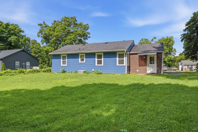 825 Spencer Ave, Gallatin, TN 37066