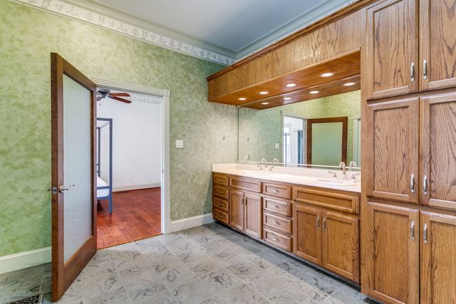 1513 Canyon Oaks Drive, Irving, TX 75061