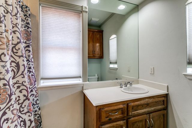 1513 Canyon Oaks Drive, Irving, TX 75061