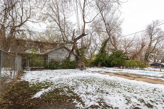 5629 HIGHLAND Avenue, Kansas City, MO 64110