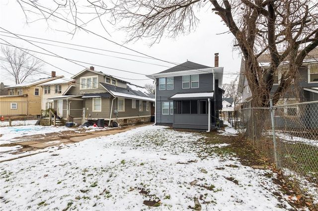 5629 HIGHLAND Avenue, Kansas City, MO 64110