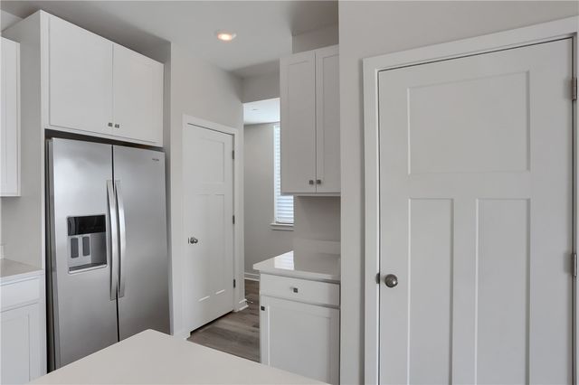 122 Scotland Ln, Harmony Boro, PA 16037