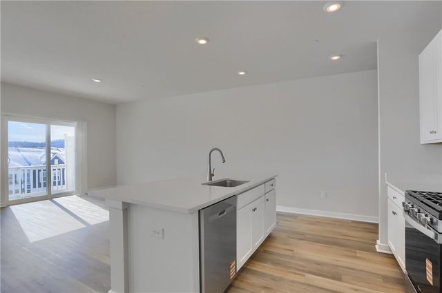 122 Scotland Ln, Harmony Boro, PA 16037