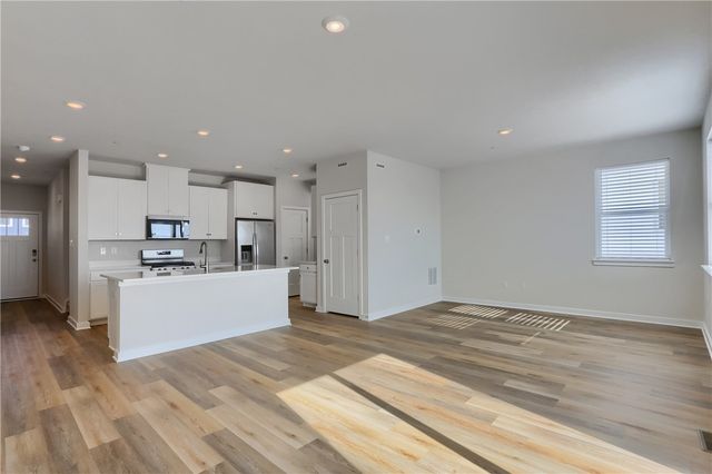 122 Scotland Ln, Harmony Boro, PA 16037