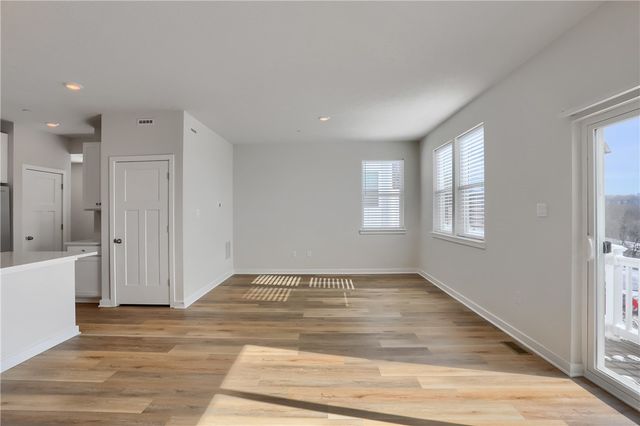 122 Scotland Ln, Harmony Boro, PA 16037