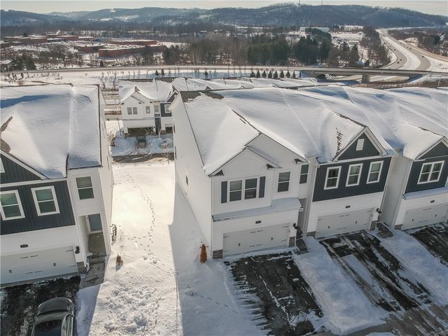 122 Scotland Ln, Harmony Boro, PA 16037