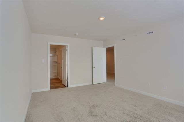 122 Scotland Ln, Harmony Boro, PA 16037