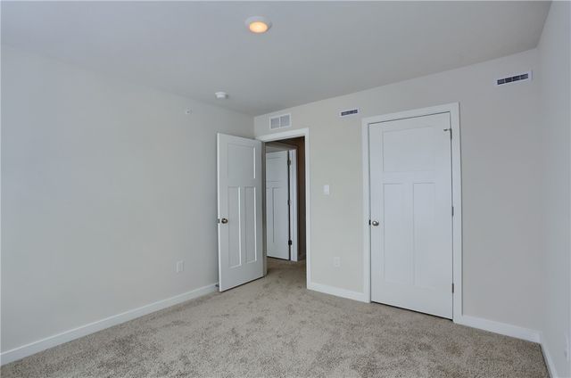 122 Scotland Ln, Harmony Boro, PA 16037