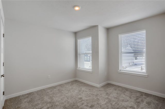 122 Scotland Ln, Harmony Boro, PA 16037