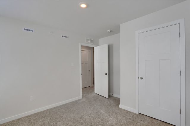 122 Scotland Ln, Harmony Boro, PA 16037