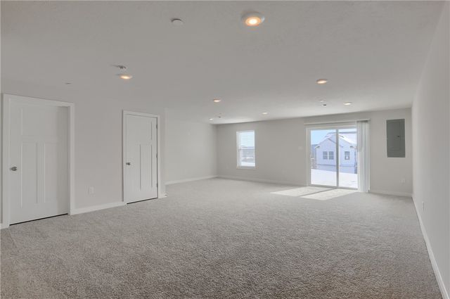 122 Scotland Ln, Harmony Boro, PA 16037