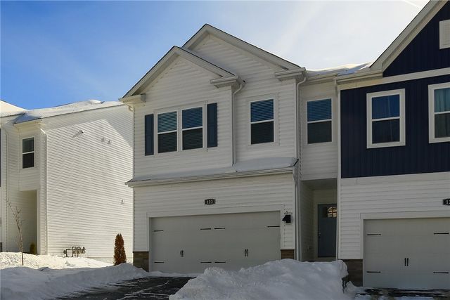 122 Scotland Ln, Harmony Boro, PA 16037