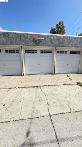 6386 Dana St, Oakland, CA 94609