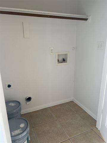 5508 Adams Drive, The Colony, TX 75056