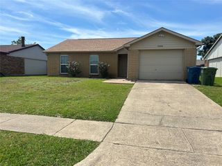 5508 Adams Drive, The Colony, TX 75056