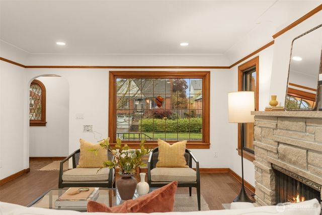 821 NW 57TH Street, Seattle, WA 98107