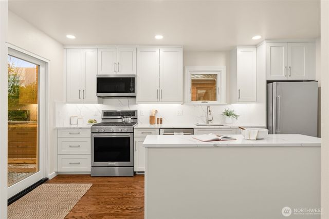 821 NW 57TH Street, Seattle, WA 98107