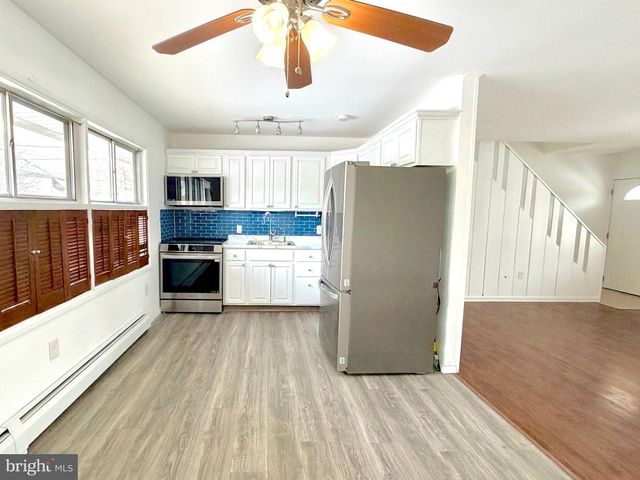 56 INDIAN RED RD, Levittown, PA 19057