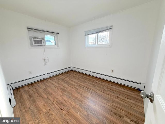 56 INDIAN RED RD, Levittown, PA 19057