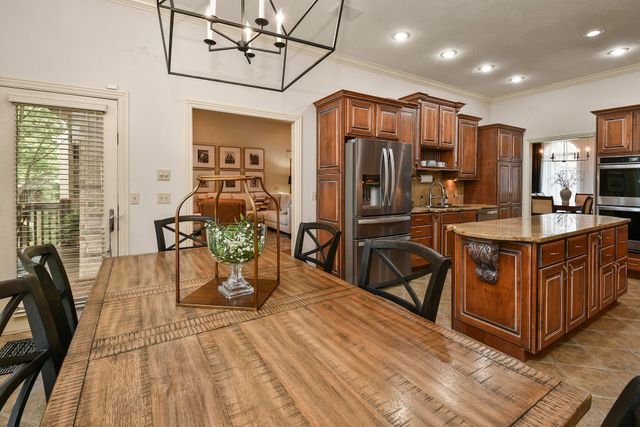 4013 E Gastonbury Street, Springfield, MO 65809