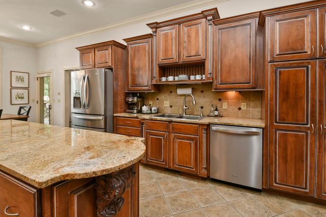 4013 E Gastonbury Street, Springfield, MO 65809