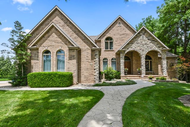 4013 E Gastonbury Street, Springfield, MO 65809
