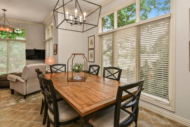 4013 E Gastonbury Street, Springfield, MO 65809