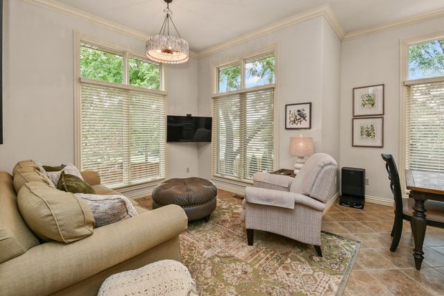 4013 E Gastonbury Street, Springfield, MO 65809