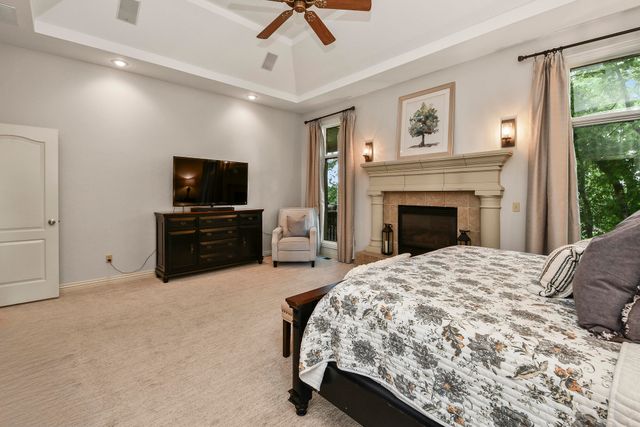4013 E Gastonbury Street, Springfield, MO 65809