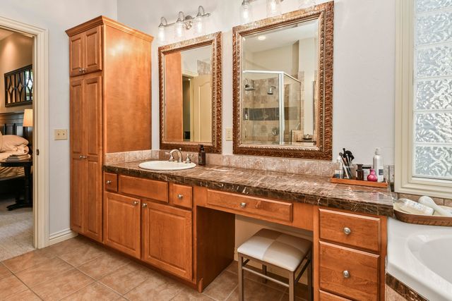 4013 E Gastonbury Street, Springfield, MO 65809
