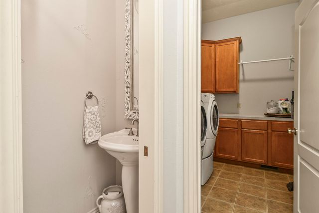 4013 E Gastonbury Street, Springfield, MO 65809