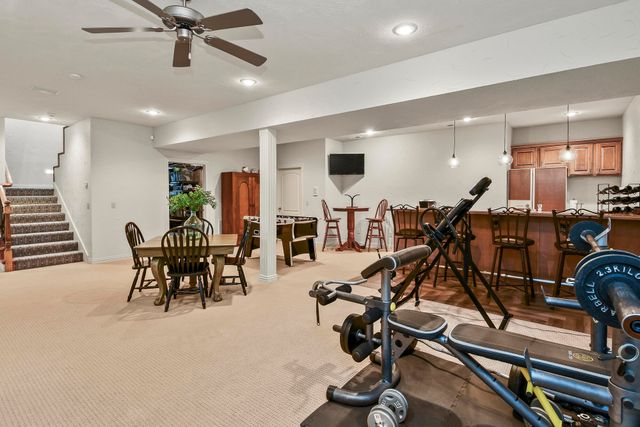 4013 E Gastonbury Street, Springfield, MO 65809