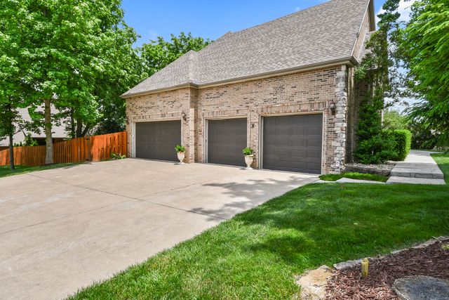 4013 E Gastonbury Street, Springfield, MO 65809