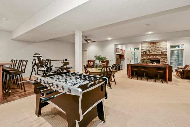 4013 E Gastonbury Street, Springfield, MO 65809