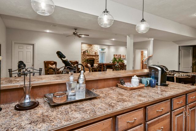 4013 E Gastonbury Street, Springfield, MO 65809