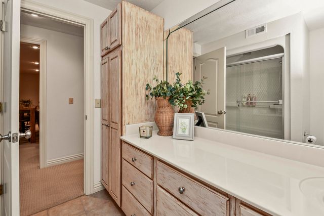 4013 E Gastonbury Street, Springfield, MO 65809