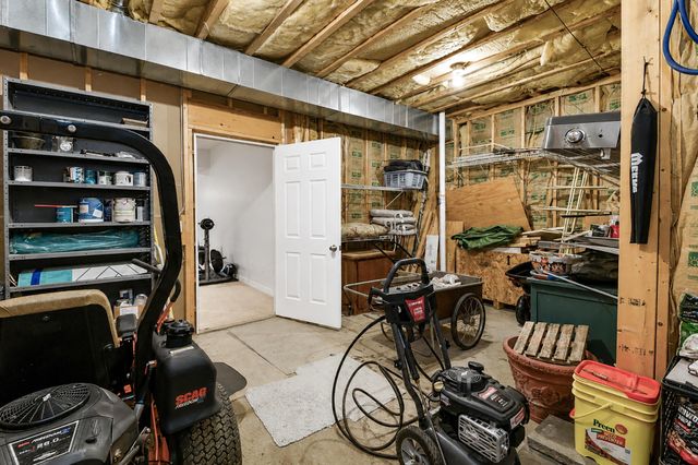 4013 E Gastonbury Street, Springfield, MO 65809