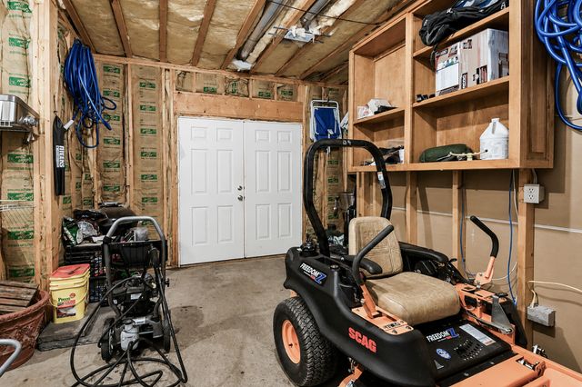 4013 E Gastonbury Street, Springfield, MO 65809