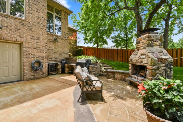 4013 E Gastonbury Street, Springfield, MO 65809