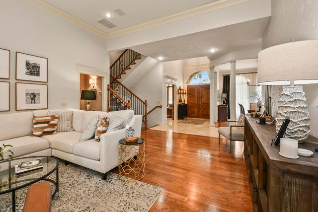 4013 E Gastonbury Street, Springfield, MO 65809