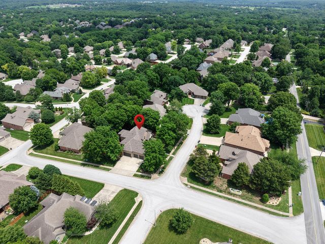4013 E Gastonbury Street, Springfield, MO 65809