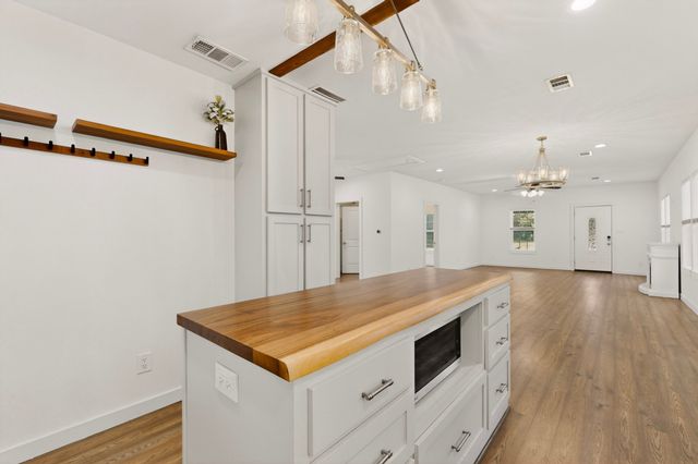304 E County Line Road, Royse City, TX 75189