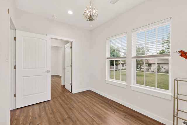 304 E County Line Road, Royse City, TX 75189