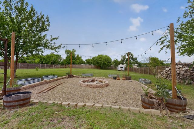 304 E County Line Road, Royse City, TX 75189
