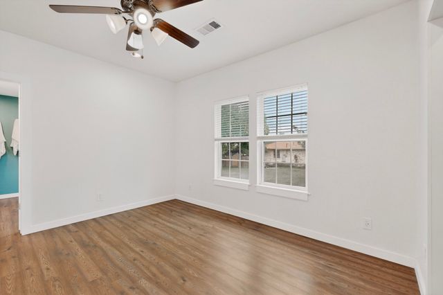 304 E County Line Road, Royse City, TX 75189