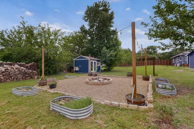 304 E County Line Road, Royse City, TX 75189