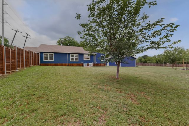 304 E County Line Road, Royse City, TX 75189