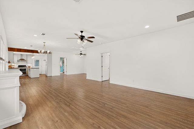 304 E County Line Road, Royse City, TX 75189