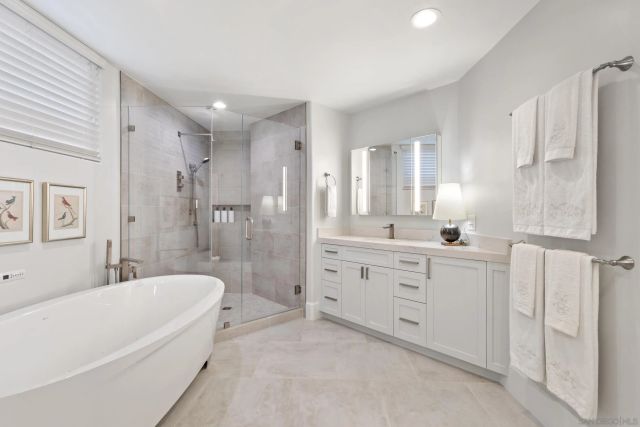 7752 Eads Ave, La Jolla, CA 92037