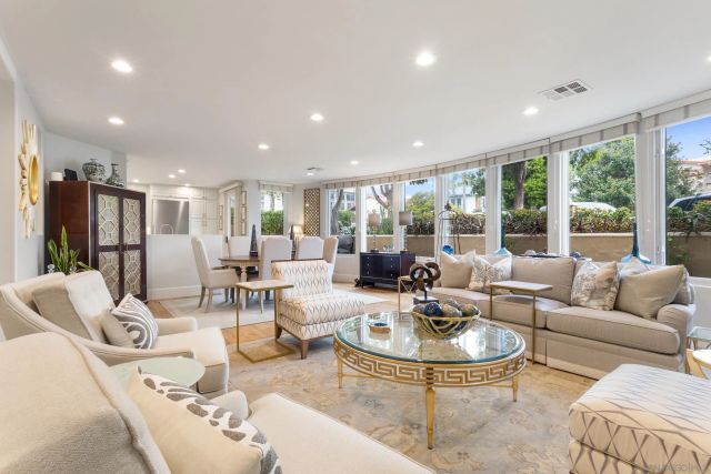 7752 Eads Ave, La Jolla, CA 92037